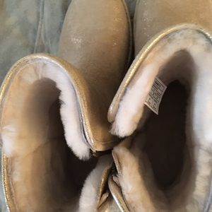 Ugh boots new size 7